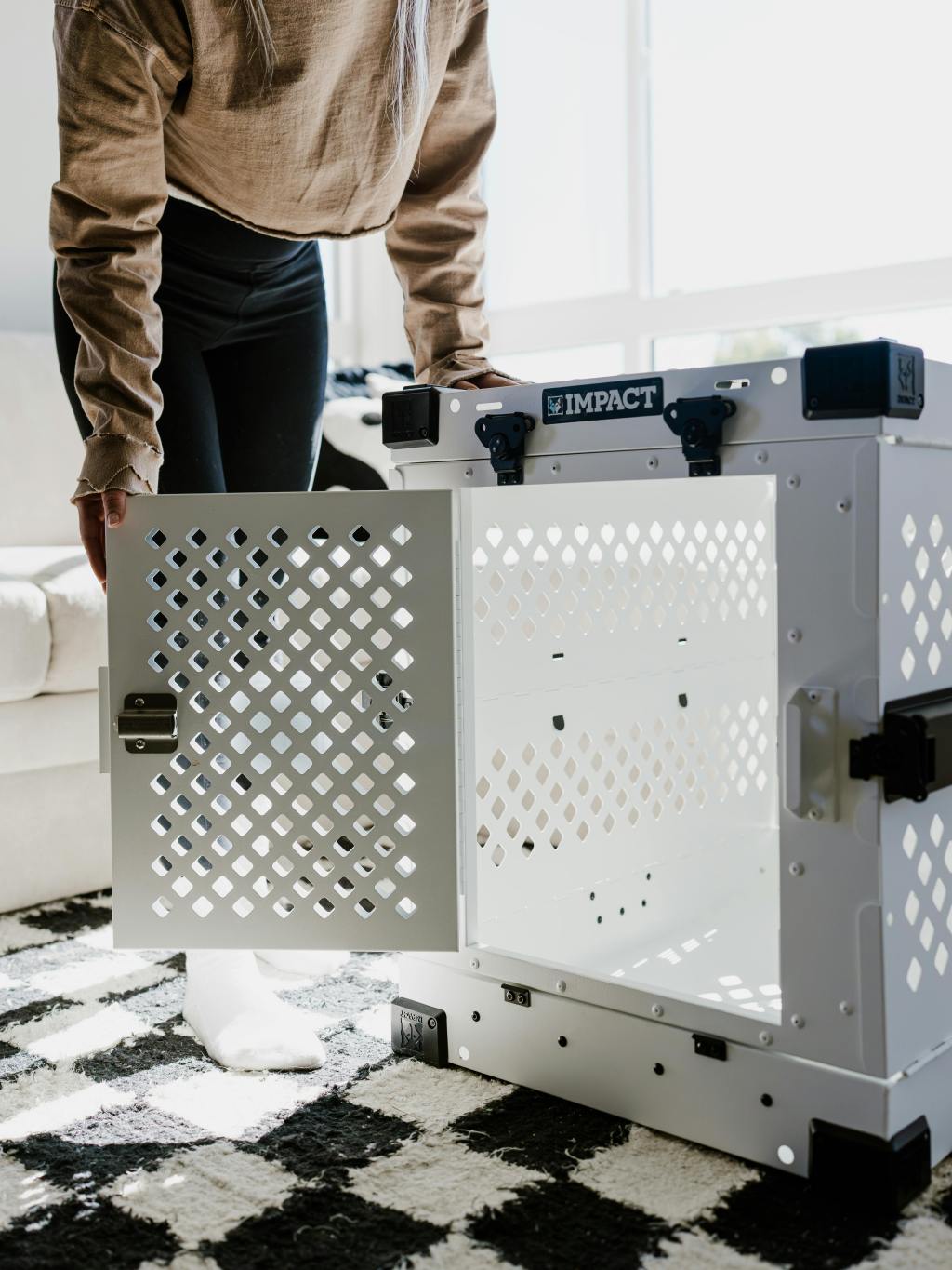 Heavy-Duty Aluminum Dog Crates: The Best Choices for Big&nbsp;Dogs