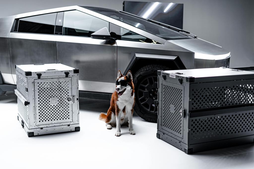 Why Military Handlers Trust Aluminum Dog Crates in the&nbsp;Field